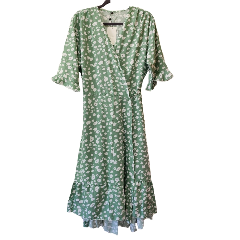 NWT Women Bohemian Slit Front Wrap Dress Short Sleeve Floral Print XL